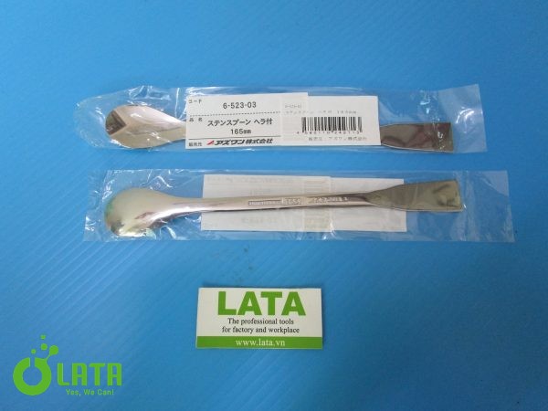 Thìa lấy mẫu