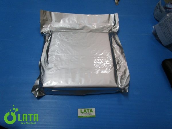 Vải lau kính màu trắng