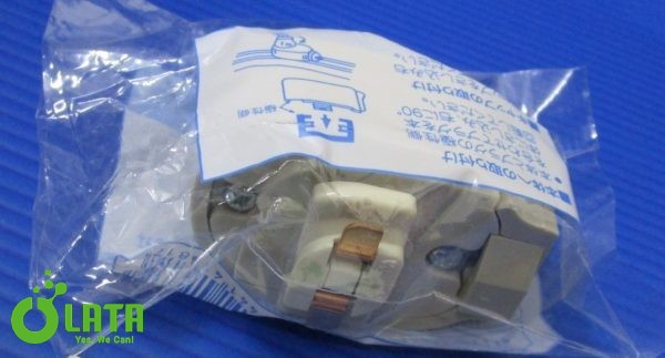 Retaining Outlet Plug Ổ cắm
