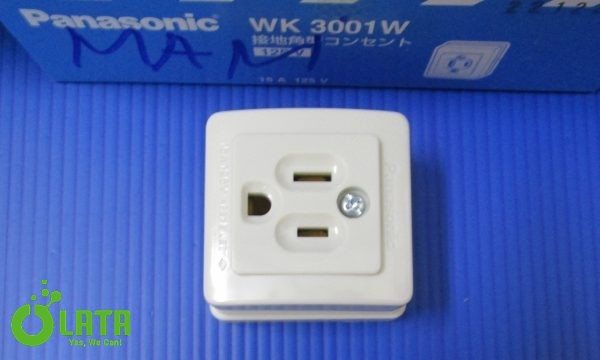 Grounded square outlet Ổ cắm